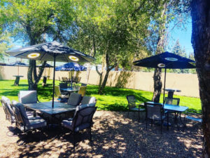 Munich-Haus-beergarden-tables
